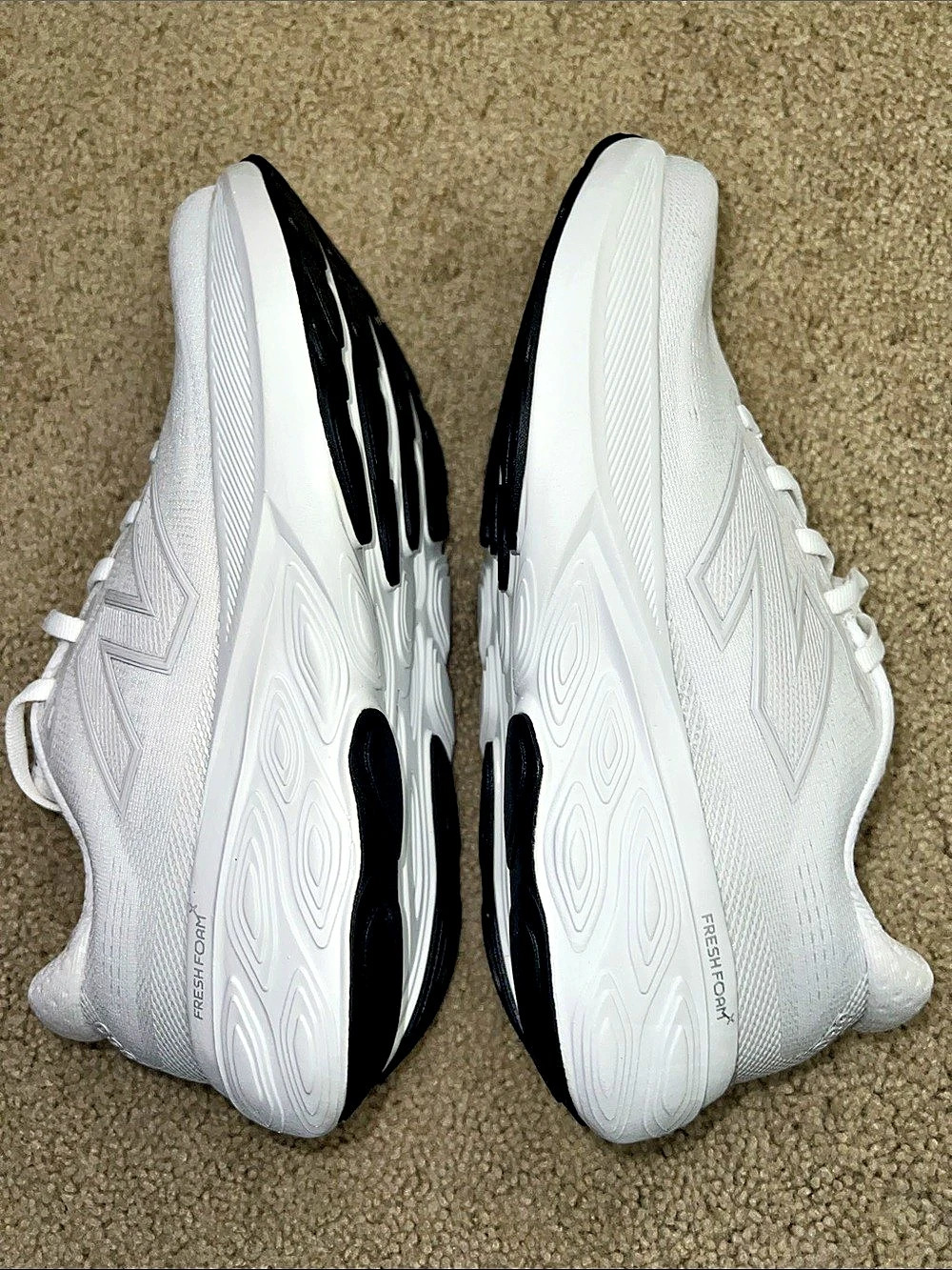 New Balance Fresh Foam X 880v13 Athletic Shoes White & Black Women's US Size 7 - Picture 4 of 6